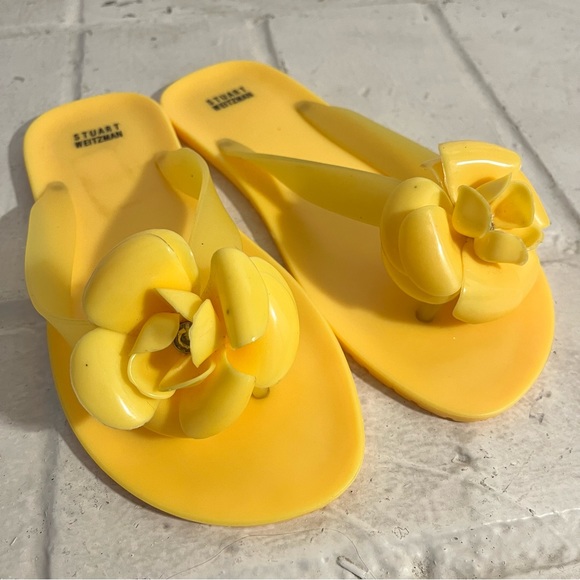STUART WEITZMAN Girls Youth Kids Size 4 Yellow Flip Flop Slippers - Picture 8 of 9